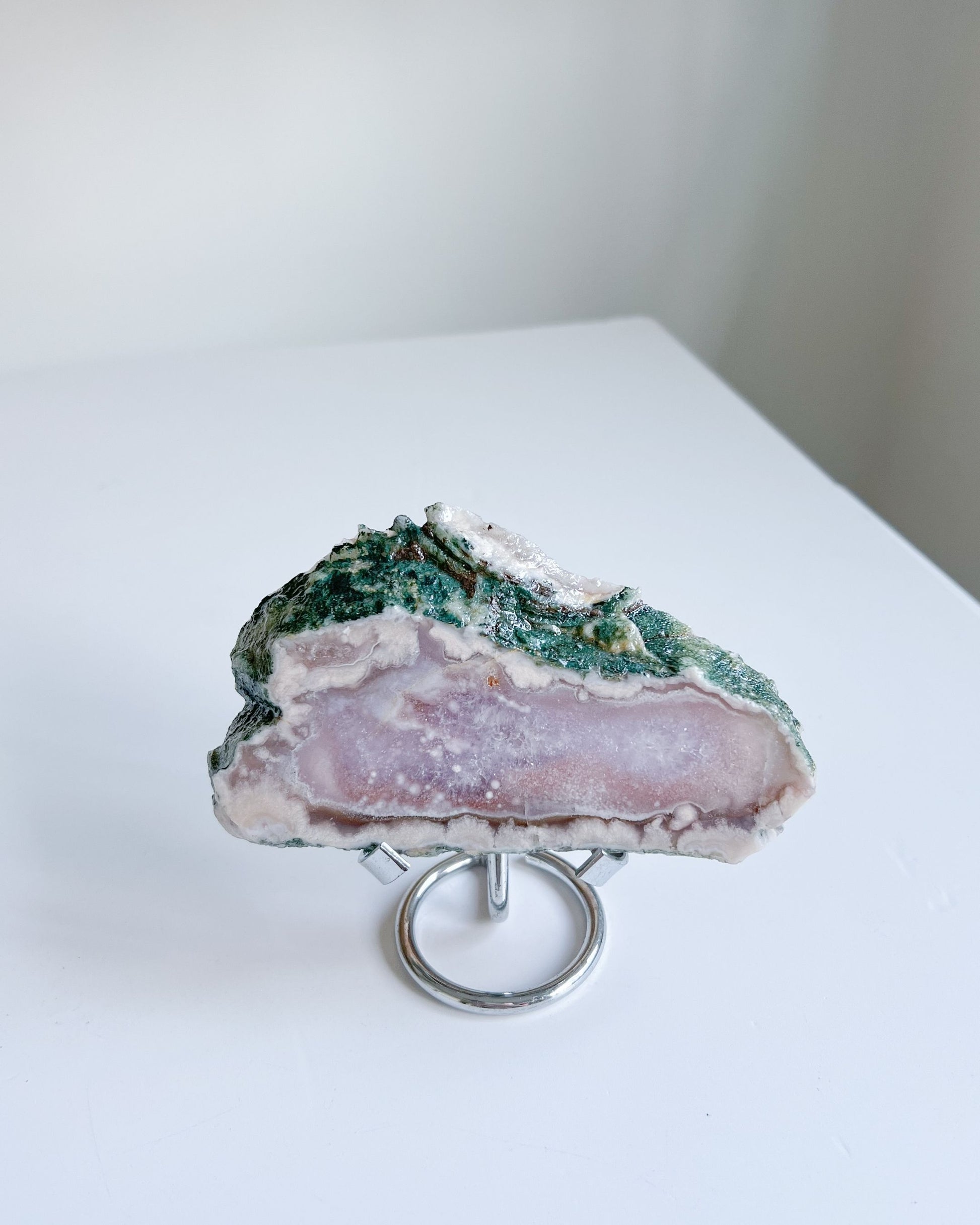 Back view of Eleanor on display, revealing her green-edged matrix and lavender body